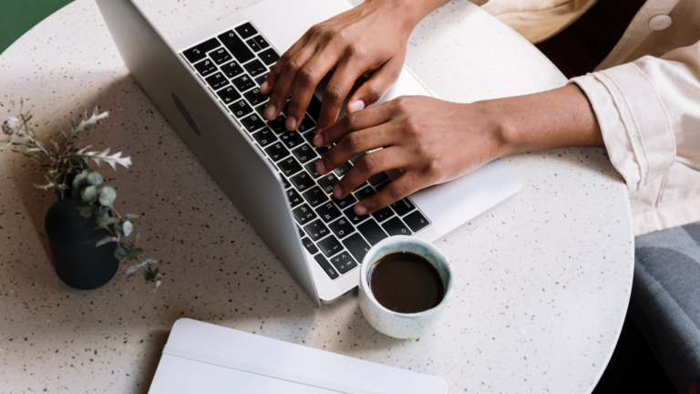 Leveraging AI for Personalized Content in 2025
