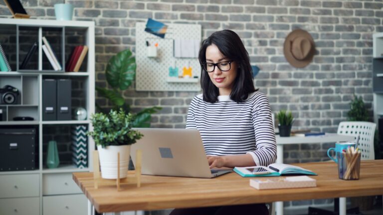 How to Create a Digital Product in a Weekend Using PLR