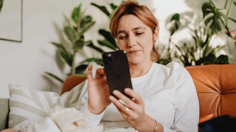 Tailwind vs Manual Pinning: What&rsquo;s Better for Etsy Sellers?