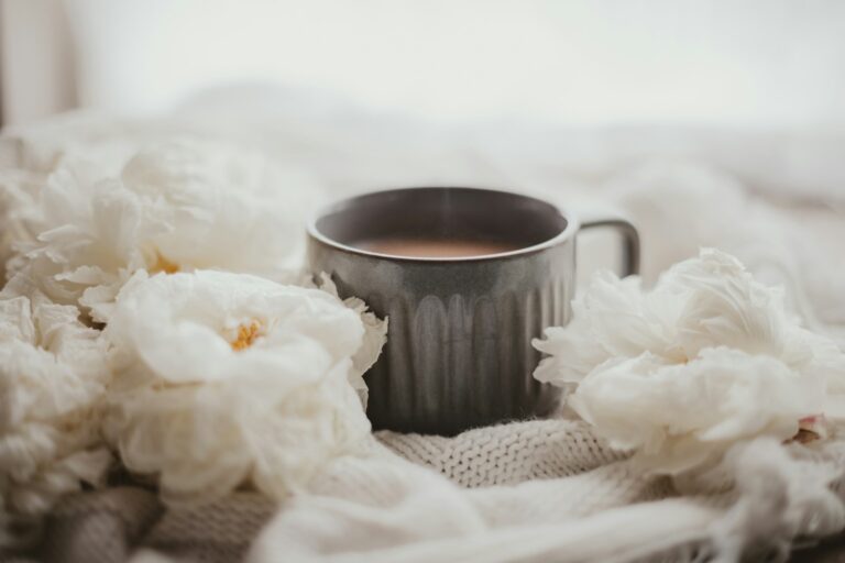 A Lazy Girl&rsquo;s Guide To Building A Soft Morning Routine