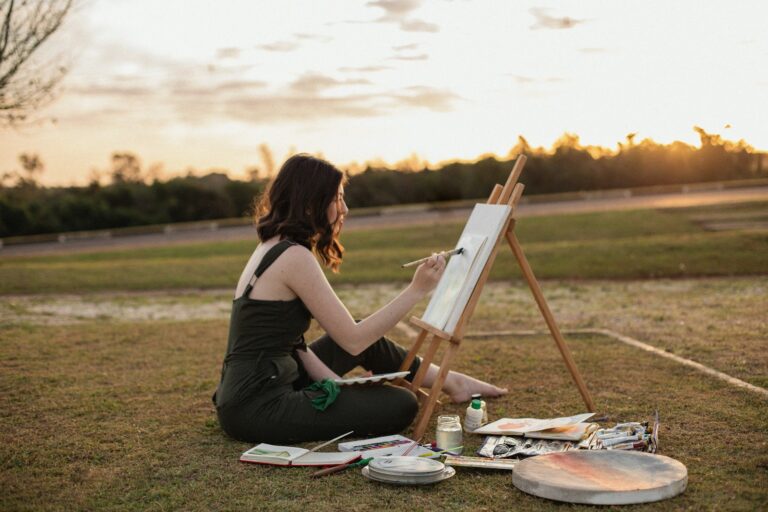 The Slow Creator&rsquo;s Guide: Finding Peace & Purpose in Your Artistic Process