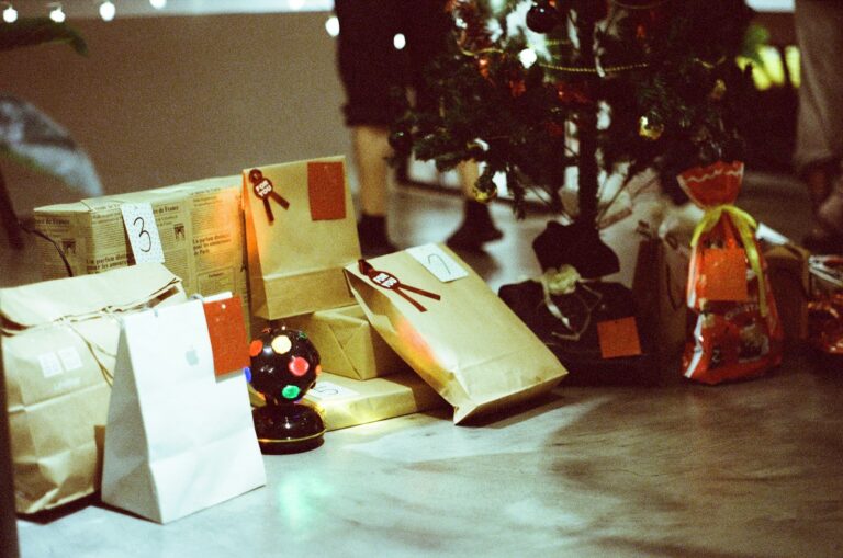 Mindful Gifting: DIY Ideas for a Heartfelt, Low-Stress Holiday Season
