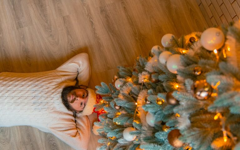Digital Detox for Deeper Focus: Your Pre-Holiday Creative Recharge