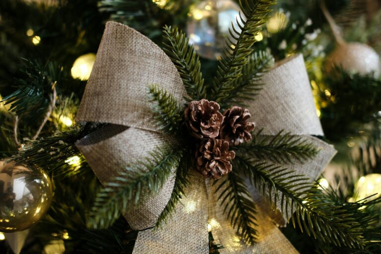 Upcycled Holiday Decor: Sustainable and Creative Ideas for a Festive Home