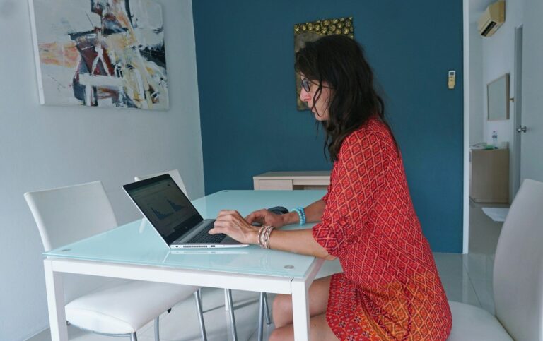 How to Write Emails That Sound Like a Real Person Wrote Them